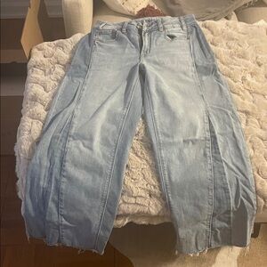 American Eagle Outfitters Light Wash Boyfriend Jeans